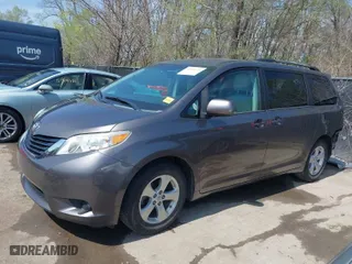 2013 Toyota Sienna LE AAS with VIN 5TDKK3DC1DS308855, listed as a IAAI auction lot 41891771 with 160,019 mi miles. Bid and sale history available at carsss.com. Image 15.
