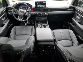 2024 Honda Pilot Elite with VIN 5FNYG1H85RB000279, listed as a Copart auction lot 69531174 with 8,664 mi miles and Salvage Title. Bid and sale history available at carsss.com. Image 8.