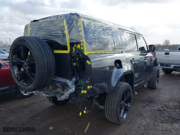 2024 Land Rover Defender X-Dynamic SE with VIN SALE2FEU2R2354935, listed as a IAAI auction lot 41696069 with 8,611 mi miles. Bid and sale history available at carsss.com. Image 4.