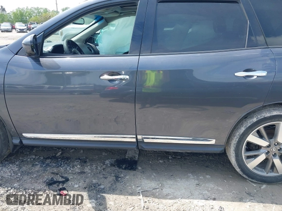 2014 Nissan Pathfinder S with VIN 5N1AR2MM5EC650785, listed as a IAAI auction lot 42209208 with 149,599 mi miles and . Bid and sale history available at DreamBid. Image 14.