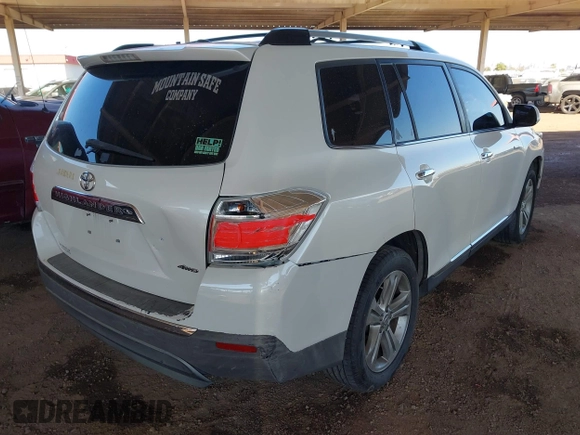 2011 Toyota Highlander Limited with VIN 5TDDK3EH4BS064313, listed as a IAAI auction lot 40934105 with 155,204 mi miles and . Bid and sale history available at DreamBid. Image 4.