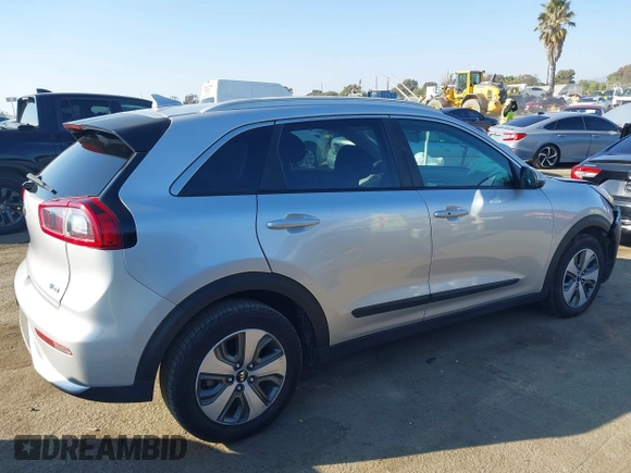 2019 Kia Niro LX with VIN KNDCB3LC3K5351134, listed as a IAAI auction lot 41364375 with 113,883 mi miles. Bid and sale history available at carsss.com. Image 13.