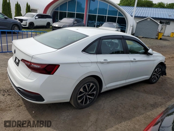 2022 Volkswagen Jetta z VIN 3VWNM7BU9NM021238, wystawiony jako Copart lot #58724755 z przebiegiem 35 889 mil mil oraz Czysty tytuł • Clean title. Historia ofert i sprzedaży dostępna na DreamBid. Obrazek 3.
