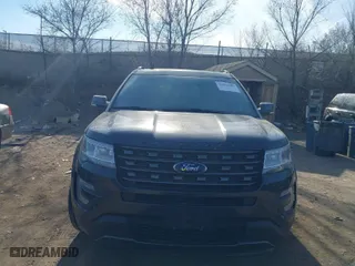 2017 Ford Explorer XLT with VIN 1FM5K8D85HGB46116, listed as a IAAI auction lot 41896489 with 127,615 mi miles. Bid and sale history available at carsss.com. Image 11.