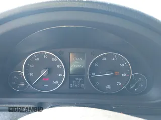 2005 Mercedes-Benz C 230 Kompressor z VIN WDBRF40J45F724055, wystawiony jako IAAI lot #42362897 z przebiegiem 234 922 mil mil oraz . Historia ofert i sprzedaży dostępna na DreamBid. Obrazek 7.