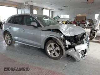 2018 Audi Q5 Premium with VIN WA1ANAFY5J2198101, listed as a IAAI auction lot 41635660 with 120,502 mi miles. Bid and sale history available at carsss.com. Image 1.