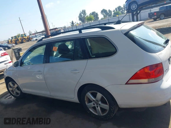 2009 Volkswagen Jetta z VIN 3VWTZ71K39M286381, wystawiony jako IAAI lot #42126439 z przebiegiem 138 297 mil mil oraz . Historia ofert i sprzedaży dostępna na DreamBid. Obrazek 13.