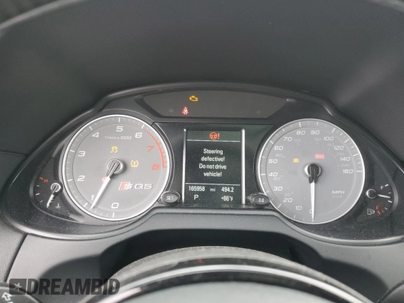 2014 Audi SQ5 Premium Plus z VIN WA1CGAFP0EA067700, wystawiony jako Copart lot #56374555 z przebiegiem 165 958 mil mil oraz Szkoda całkowita • Salvage title. Historia ofert i sprzedaży dostępna na DreamBid. Obrazek 9.