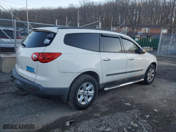 2010 Chevrolet Traverse LS with VIN 1GNLREED1AJ236350, listed as a Copart auction lot 46240835 with 0 mi miles and Salvage Title. Bid and sale history available at carsss.com. Image 3.