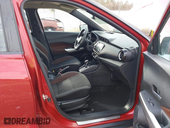 2019 Nissan Kicks SR with VIN 3N1CP5CUXKL500664, listed as a IAAI auction lot 41517100 with 244,247 mi miles. Bid and sale history available at carsss.com. Image 5.