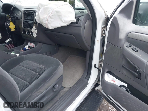 2003 Ford Explorer XLT with VIN 1FMZU73K43UC34135, listed as a IAAI auction lot 41283591 with 144,395 mi miles and . Bid and sale history available at DreamBid. Image 5.