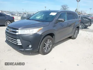 2018 Toyota Highlander SE with VIN 5TDJZRFH8JS530792, listed as a IAAI auction lot 42054634 with 272,748 mi miles and . Bid and sale history available at DreamBid. Image 18.