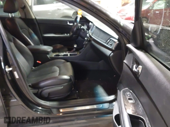 2016 Kia Optima SX Turbo with VIN 5XXGW4L27GG106780, listed as a IAAI auction lot 41586007 with 114,756 mi miles and . Bid and sale history available at carsss.com. Image 5.