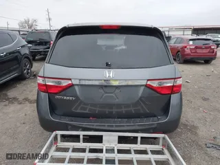 2013 Honda Odyssey LX with VIN 5FNRL5H24DB042230, listed as a IAAI auction lot 40954067 with 212,154 mi miles. Bid and sale history available at carsss.com. Image 17.