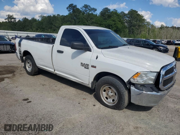 2019 Ram 1500 Tradesman z VIN 3C6JR6DTXKG560700, wystawiony jako Copart lot #52807595 z przebiegiem 195 166 mil mil oraz Czysty tytuł • Clean title. Historia ofert i sprzedaży dostępna na DreamBid. Obrazek 4.