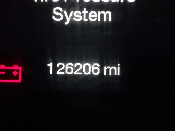 2015 Chrysler 200 Limited with VIN 1C3CCCAB9FN503886, listed as a IAAI auction lot 41584971 with 126,206 mi miles. Bid and sale history available at carsss.com. Image 15.