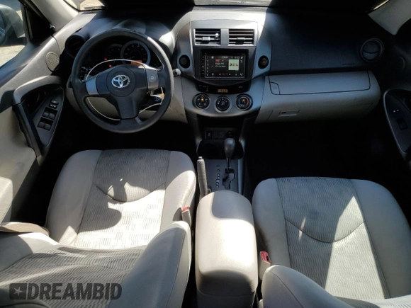 2010 Toyota RAV4 z VIN 2T3ZF4DV3AW043005, wystawiony jako Copart lot #58169005 z przebiegiem 108 161 mil mil oraz Szkoda całkowita • Salvage title. Historia ofert i sprzedaży dostępna na DreamBid. Obrazek 8.