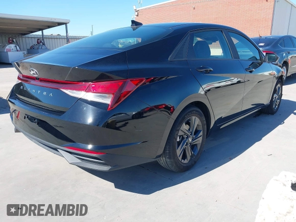 2023 Hyundai Elantra SEL with VIN KMHLM4AG4PU625696, listed as a IAAI auction lot 42076443 with 11,752 mi miles and . Bid and sale history available at DreamBid. Image 4.