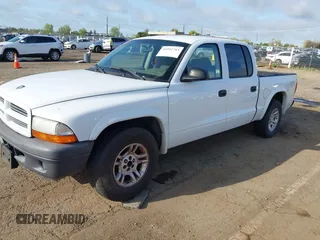 2003 Dodge Dakota Sport with VIN 1D7HL38X03S275203, listed as a IAAI auction lot 41992763 with 153,176 mi miles. Bid and sale history available at carsss.com. Image 2.