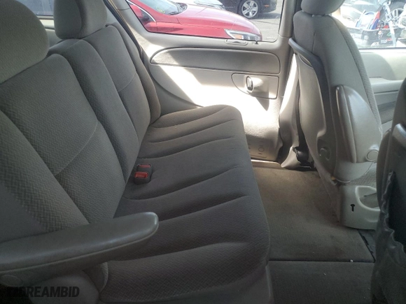 2005 Dodge Caravan SE with VIN 1D4GP24R15B423182, listed as a Copart auction lot 51982755 with 130,932 mi miles and Salvage Title. Bid and sale history available at carsss.com. Image 11.
