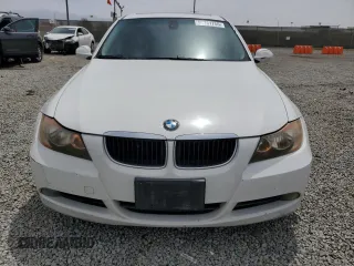 2008 BMW 3 Series 328i z VIN WBAVC53568FZ87064, wystawiony jako Copart lot #56761755 z przebiegiem 197 539 mil mil oraz Szkoda całkowita • Salvage title. Historia ofert i sprzedaży dostępna na DreamBid. Obrazek 5.