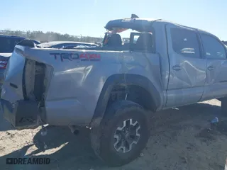 2019 Toyota Tacoma 4WD SR with VIN 3TMCZ5AN5KM199346, listed as a IAAI auction lot 41678090 with 1 mi miles. Bid and sale history available at carsss.com. Image 19.