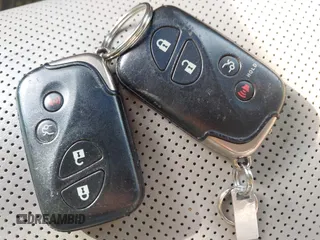2008 Lexus ES 330 z VIN JTHBJ46G382187315, wystawiony jako IAAI lot #42491535 z przebiegiem 213 610 mil mil oraz . Historia ofert i sprzedaży dostępna na DreamBid. Obrazek 11.
