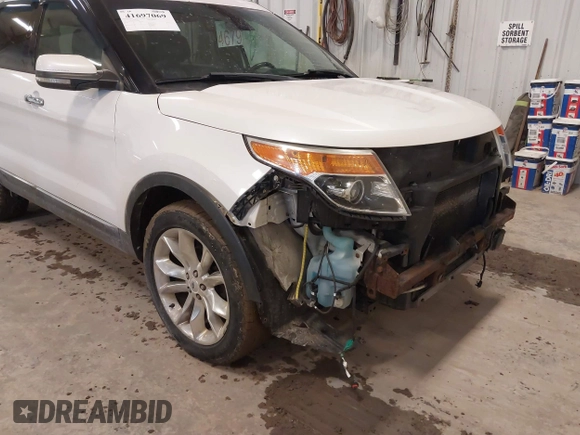 2013 Ford Explorer Limited z VIN 1FM5K8F83DGA64666, wystawiony jako IAAI lot #41697069 z przebiegiem 146 255 mil mil oraz . Historia ofert i sprzedaży dostępna na DreamBid. Obrazek 18.