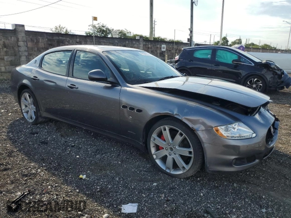 2011 Maserati Quattroporte S z VIN ZAM39JKAXB0059649, wystawiony jako Copart lot #76566944 z przebiegiem 35 261 mil mil oraz Czysty tytuł • Clean title. Historia ofert i sprzedaży dostępna na DreamBid. Obrazek 4.