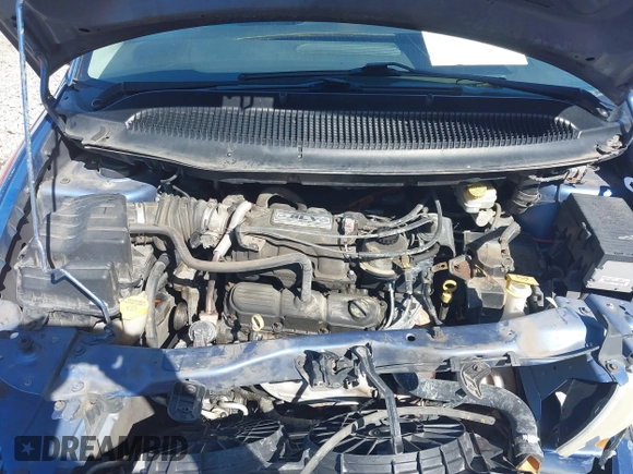 2007 Chrysler Town & Country Touring with VIN 2A4GP54L47R262996, listed as a IAAI auction lot 41345204 with 173,793 mi miles and . Bid and sale history available at DreamBid. Image 10.