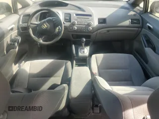 2008 Honda Civic LX z VIN 2HGFA16598H341387, wystawiony jako Copart lot #56383025 z przebiegiem 193 907 mil mil oraz Szkoda całkowita • Salvage title. Historia ofert i sprzedaży dostępna na DreamBid. Obrazek 8.