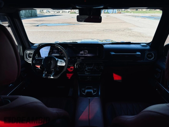 2020 Mercedes-Benz G 63 AMG z VIN WDCYC7HJ0LX335684, wystawiony jako Copart lot #87609355 z przebiegiem 8 807 mil mil oraz Szkoda całkowita • Salvage title. Historia ofert i sprzedaży dostępna na DreamBid. Obrazek 9.