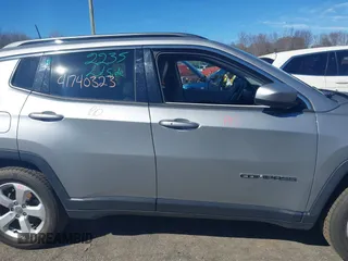 2019 Jeep Compass Altitude z VIN 3C4NJDBB4KT786870, wystawiony jako IAAI lot #41740323 z przebiegiem 165 092 mil mil oraz . Historia ofert i sprzedaży dostępna na DreamBid. Obrazek 14.