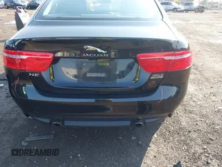2017 Jaguar XE 35t Prestige z VIN SAJAK4BV6HA974264, wystawiony jako IAAI lot #42474124 z przebiegiem 92 037 mil mil oraz . Historia ofert i sprzedaży dostępna na DreamBid. Obrazek 17.