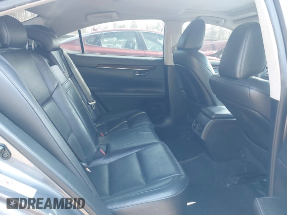 2013 Lexus ES 4dr Sdn with VIN JTHBK1GG9D2062663, listed as a IAAI auction lot 41662530 with 190,841 mi miles. Bid and sale history available at carsss.com. Image 8.