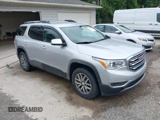2017 GMC Acadia SLE z VIN 1GKKNSLA9HZ217004, wystawiony jako IAAI lot #42277684 z przebiegiem 162 395 mil mil oraz . Historia ofert i sprzedaży dostępna na DreamBid. Obrazek 1.