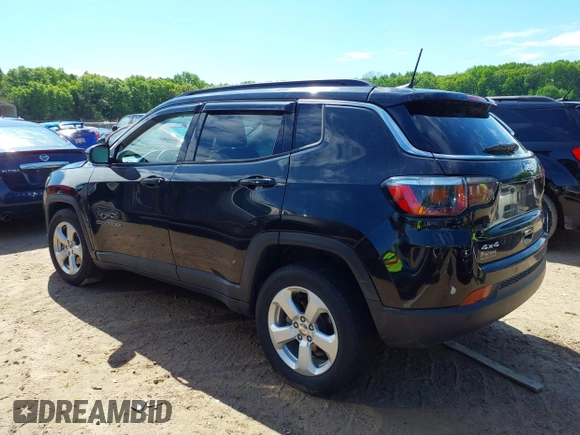 2018 Jeep Compass Latitude z VIN 3C4NJDBB9JT359862, wystawiony jako IAAI lot #42376769 z przebiegiem 53 276 mil mil oraz . Historia ofert i sprzedaży dostępna na DreamBid. Obrazek 3.