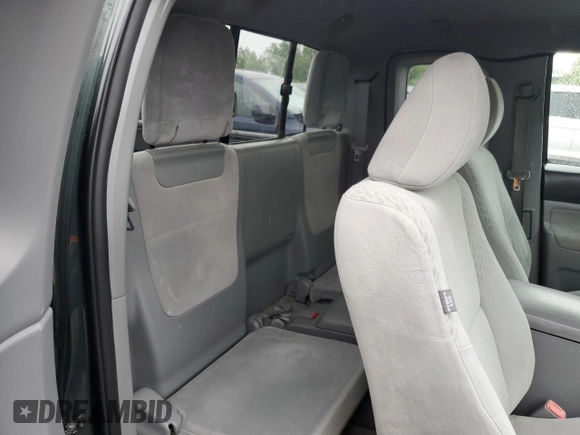 2011 Toyota Tacoma with VIN 5TFTX4CN2BX009364, listed as a Copart auction lot 60196985 with 286,840 mi miles and Clean title. Bid and sale history available at DreamBid. Image 10.