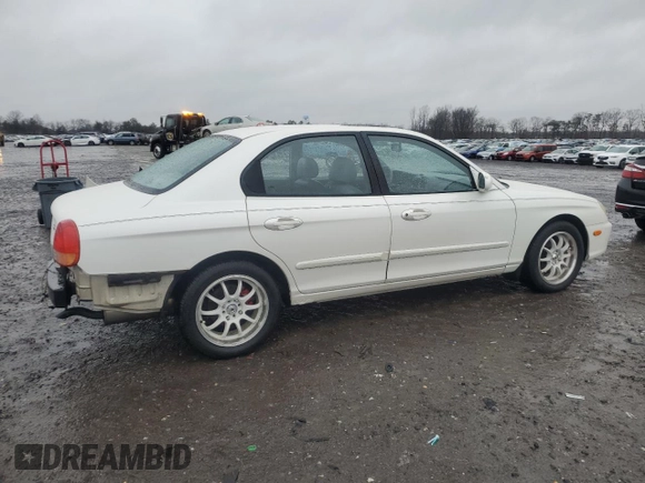 1999 Hyundai Sonata GLS with VIN KMHWF35VXXA049804, listed as a Copart auction lot 44175995 with 123,322 mi miles and Salvage Title. Bid and sale history available at carsss.com. Image 3.