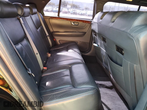 2011 Cadillac DTS Professional Limousine z VIN 1GE9K9C62BU550213, wystawiony jako Copart lot #49420545 z przebiegiem 29 936 mil mil oraz Czysty tytuł • Clean title. Historia ofert i sprzedaży dostępna na DreamBid. Obrazek 10.