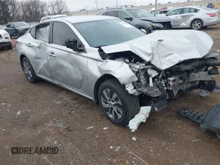 2020 Nissan Altima 2.5 S with VIN 1N4BL4BV3LC259333, listed as a IAAI auction lot 41480585 with 106,487 mi miles. Bid and sale history available at carsss.com. Image 1.