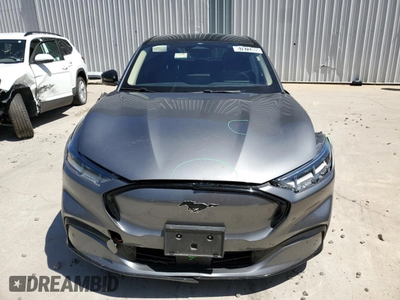2023 Ford Mustang Mach-E Premium z VIN 3FMTK3SU5PMA98583, wystawiony jako Copart lot #57872305 z przebiegiem 17 972 mil mil oraz Tytuł czysty. Historia ofert i sprzedaży dostępna na DreamBid. Obrazek 5.