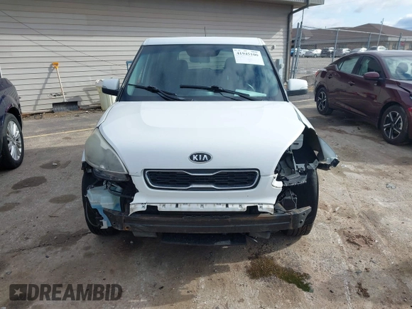 2012 Kia Soul + with VIN KNDJT2A67C7448919, listed as a IAAI auction lot 41945100 with 113,454 mi miles. Bid and sale history available at carsss.com. Image 6.