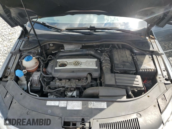 2013 Volkswagen CC R-Line with VIN WVWBP7AN3DE525229, listed as a Copart auction lot 64084994 with 88,402 mi miles and Clean Title. Bid and sale history available at carsss.com. Image 11.