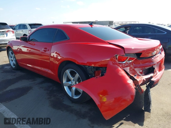 2011 Chevrolet Camaro 2LT z VIN 2G1FC1ED1B9110964, wystawiony jako IAAI lot #42067434 z przebiegiem 127 827 mil mil oraz . Historia ofert i sprzedaży dostępna na DreamBid. Obrazek 3.