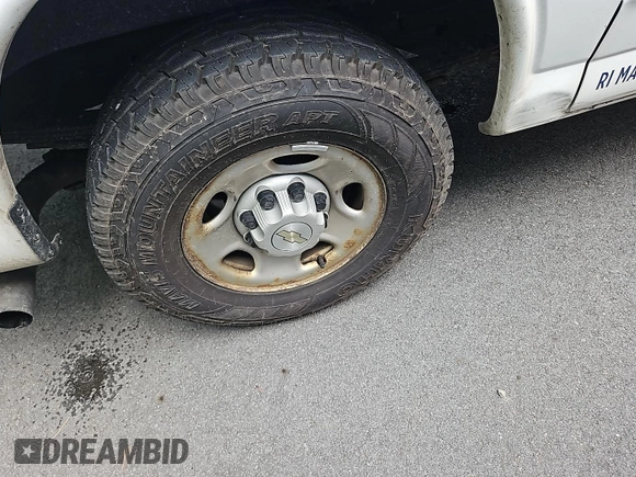 2020 Chevrolet Express Cargo with VIN 1GCWGAFG0L1185522, listed as a IAAI auction lot 42842195 with 128,884 mi miles and . Bid and sale history available at DreamBid. Image 4.
