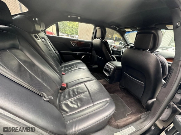 2018 Lincoln Continental Livery with VIN 1LN6L9HK0J5602697, listed as a Copart auction lot 80021564 with 96,640 mi miles and Clean Title. Bid and sale history available at carsss.com. Image 6.