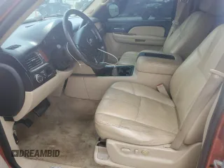 2007 Chevrolet Avalanche LTZ z VIN 3GNEC12027G108522, wystawiony jako Copart lot #54950015 z przebiegiem 188 712 mil mil oraz Szkoda całkowita • Salvage title. Historia ofert i sprzedaży dostępna na DreamBid. Obrazek 7.