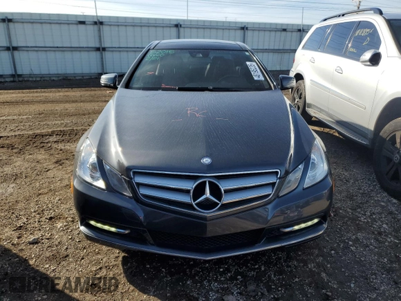 2013 Mercedes-Benz E-Class E 350 with VIN WDDKJ5KB2DF201103, listed as a Copart auction lot 48195235 with 112,360 mi miles and Salvage Title. Bid and sale history available at carsss.com. Image 5.