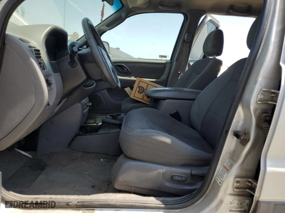 2002 Ford Escape XLT with VIN 1FMCU03152KC58829, listed as a Copart auction lot 61541644 with 0 mi miles and Clean Title. Bid and sale history available at carsss.com. Image 7.